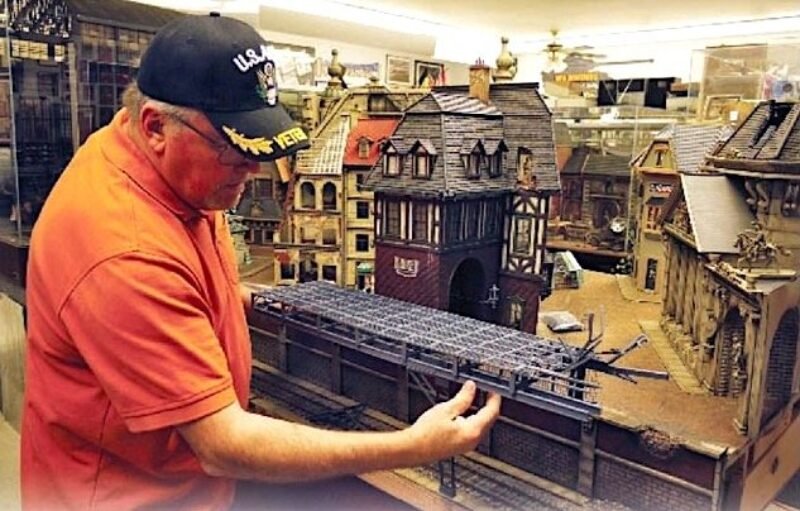 BIG DIORAMAS 13