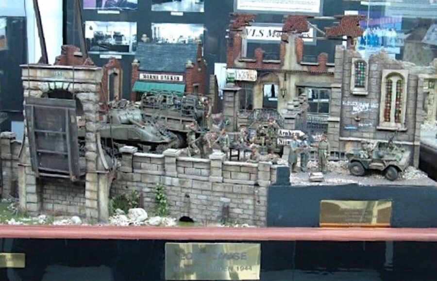 BIG DIORAMAS 7