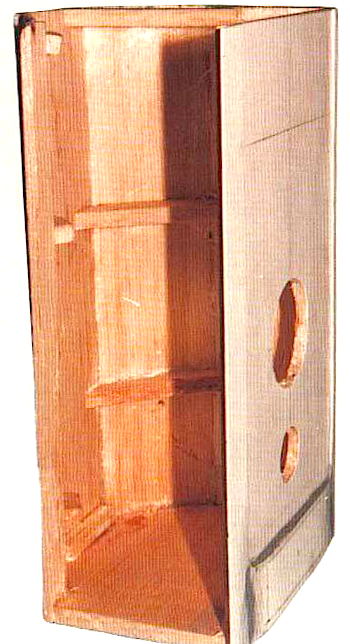 The periscope housing, with its side panel removed, was made up from balsa wood and faced with plastic card. 